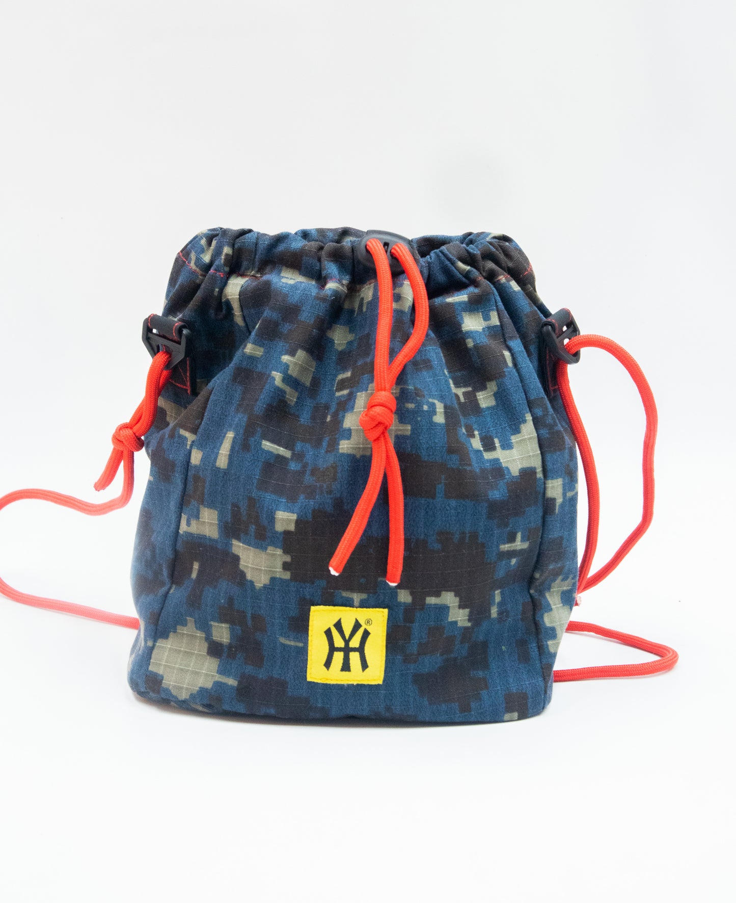 Hysteria x Barrio Bounce Chalk Bag worn